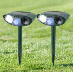 Outdoor Solar-powered Animal Repeller Strobe Light Light